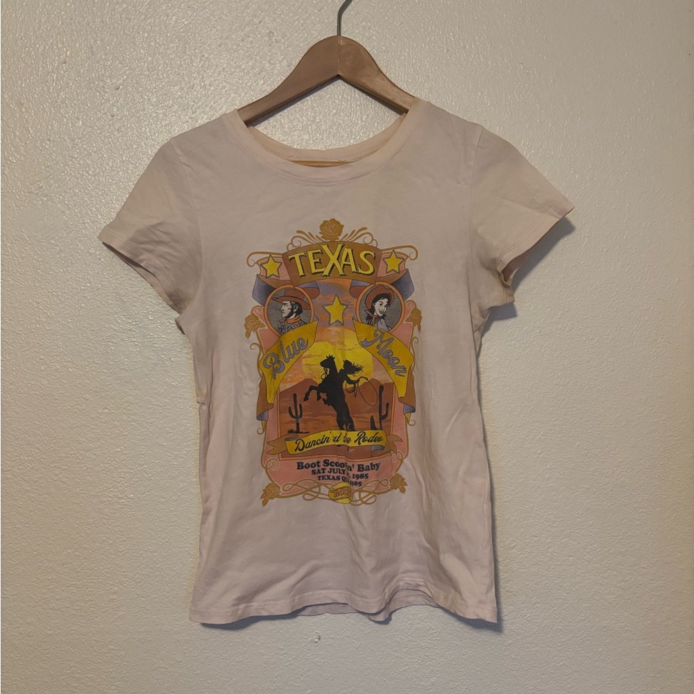 SPELL & the Gypsy Tee- size medium runs slightly small